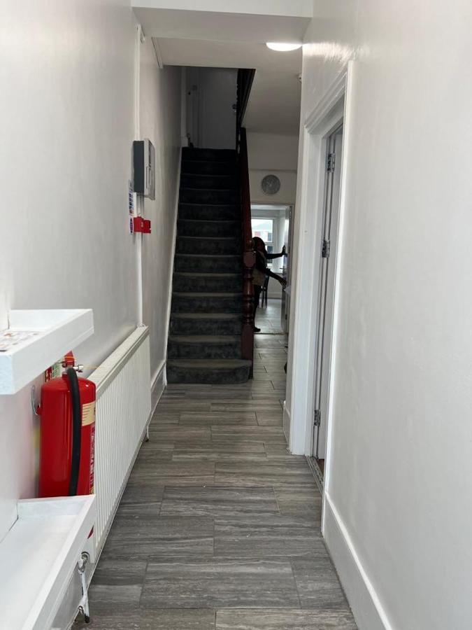 Woodgreen House Hotell London Eksteriør bilde